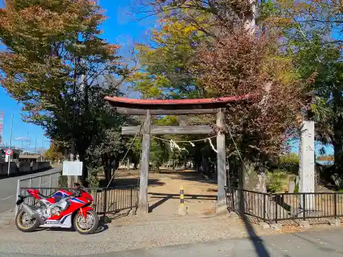 七本木神社の鳥居