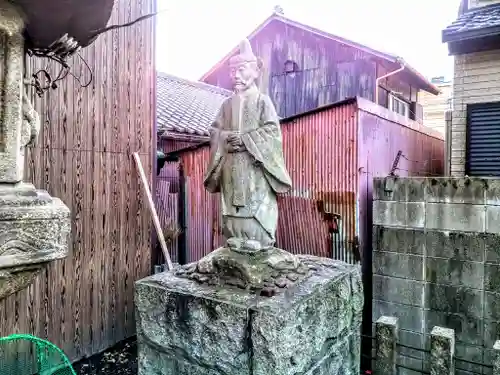 金山神社の像