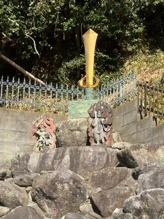 ぽっくり地蔵の{uncategorized: "未分類", other: "その他", undefined: "問題あり", building: "その他建物", grave: "お墓", sacred_gate: "鳥居", guardian: "狛犬", statue: "像", buddha: "仏像", history: "歴史", nature: "自然", garden: "庭園", animal: "動物", pagoda: "塔", temizu: "手水舎", mountain_gate: "山門・神門", sanctuary: "本殿・本堂", subordinate: "末社・摂社", art: "芸術", scenery: "景色", jizo: "地蔵", ema: "絵馬", goshuin: "御朱印", omikuji: "おみくじ", items: "授与品その他", amulet: "お守り", goshuincho: "御朱印帳", eats: "食事", festival: "お祭り", votive_dance: "神楽", shichigosan: "七五三参", wedding: "結婚式", experience: "体験その他", initially: "初詣", around: "周辺", anti_infection: "感染症対策"}