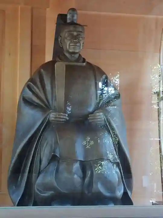 駒木諏訪神社の像