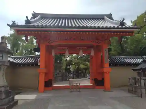 西宮神社の山門