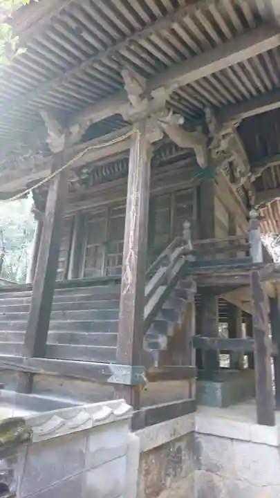 鴨布勢神社の本殿・本堂
