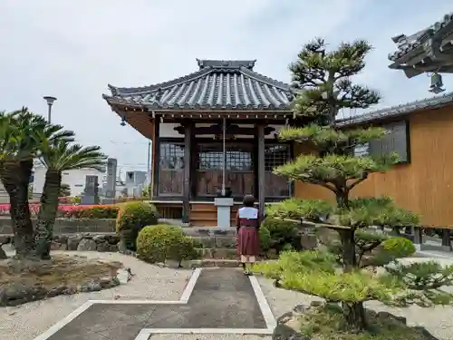 仏名寺の本殿・本堂