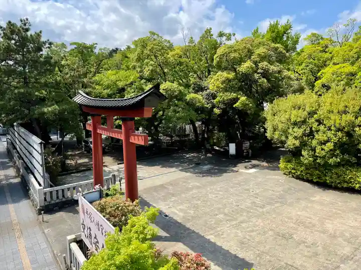 平塚八幡宮の鳥居