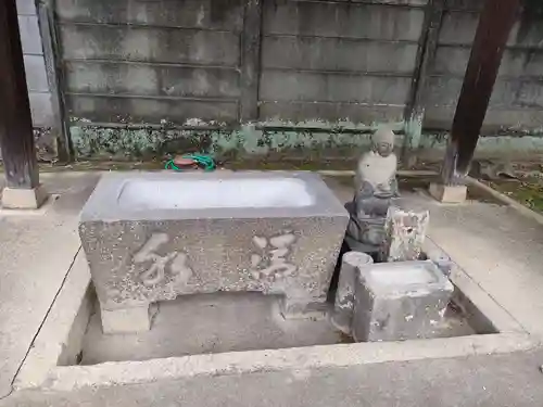 長久寺の手水舎