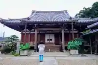 西方寺の本殿・本堂