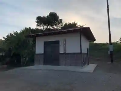 尾場お堂のその他建物