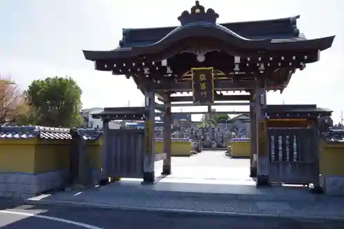 円通寺の山門