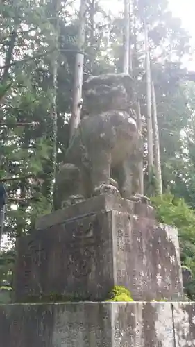 北口本宮冨士浅間神社の狛犬