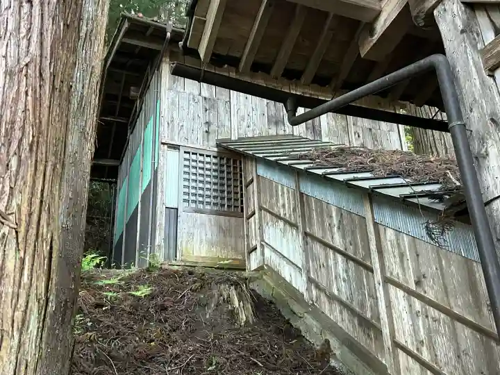 野平神社の{uncategorized: "未分類", other: "その他", undefined: "問題あり", building: "その他建物", grave: "お墓", sacred_gate: "鳥居", guardian: "狛犬", statue: "像", buddha: "仏像", history: "歴史", nature: "自然", garden: "庭園", animal: "動物", pagoda: "塔", temizu: "手水舎", mountain_gate: "山門・神門", sanctuary: "本殿・本堂", subordinate: "末社・摂社", art: "芸術", scenery: "景色", jizo: "地蔵", ema: "絵馬", goshuin: "御朱印", omikuji: "おみくじ", items: "授与品その他", amulet: "お守り", goshuincho: "御朱印帳", eats: "食事", festival: "お祭り", votive_dance: "神楽", shichigosan: "七五三参", wedding: "結婚式", experience: "体験その他", initially: "初詣", around: "周辺", anti_infection: "感染症対策"}