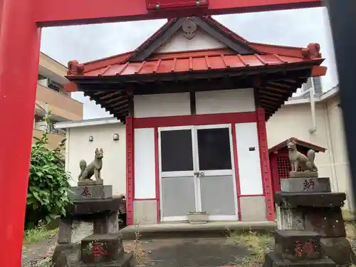 鼻黒稲荷大明神(神奈川県)