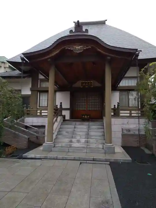 覚林寺の本殿・本堂