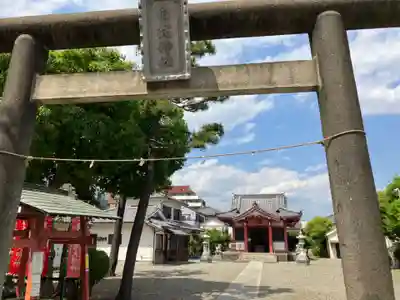 白髭神社の鳥居