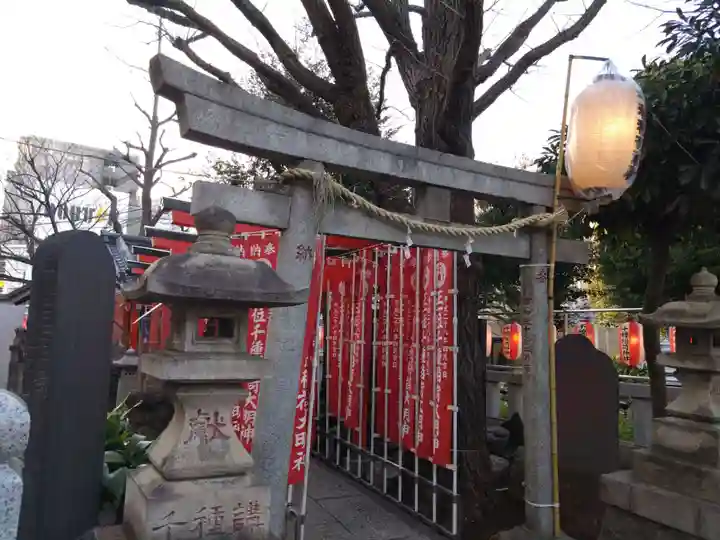 千種稲荷神社の鳥居