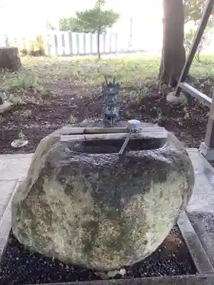 神明社（篠木町）の手水舎