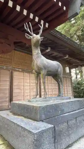 春日神社の像