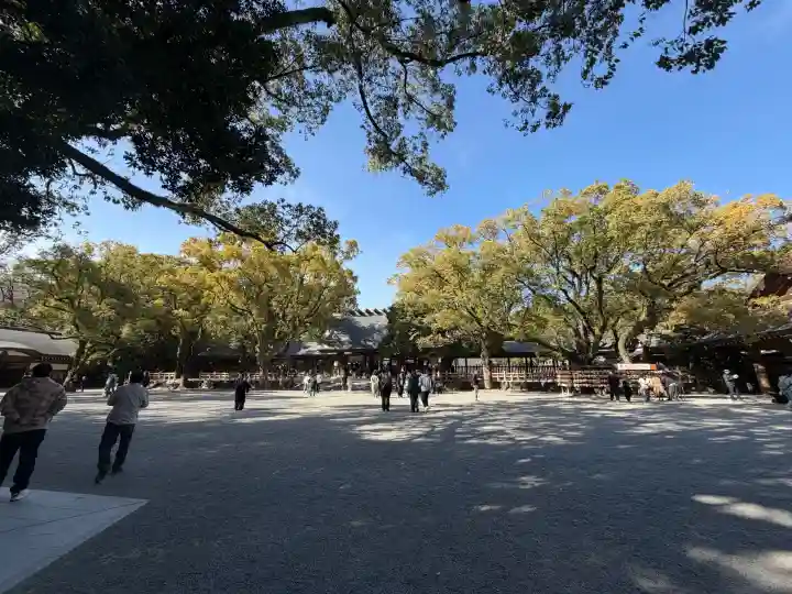 熱田神宮の{uncategorized: "未分類", other: "その他", undefined: "問題あり", building: "その他建物", grave: "お墓", sacred_gate: "鳥居", guardian: "狛犬", statue: "像", buddha: "仏像", history: "歴史", nature: "自然", garden: "庭園", animal: "動物", pagoda: "塔", temizu: "手水舎", mountain_gate: "山門・神門", sanctuary: "本殿・本堂", subordinate: "末社・摂社", art: "芸術", scenery: "景色", jizo: "地蔵", ema: "絵馬", goshuin: "御朱印", omikuji: "おみくじ", items: "授与品その他", amulet: "お守り", goshuincho: "御朱印帳", eats: "食事", festival: "お祭り", votive_dance: "神楽", shichigosan: "七五三参", wedding: "結婚式", experience: "体験その他", initially: "初詣", around: "周辺", anti_infection: "感染症対策"}