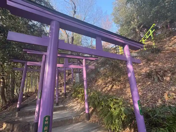 足利織姫神社の{uncategorized: "未分類", other: "その他", undefined: "問題あり", building: "その他建物", grave: "お墓", sacred_gate: "鳥居", guardian: "狛犬", statue: "像", buddha: "仏像", history: "歴史", nature: "自然", garden: "庭園", animal: "動物", pagoda: "塔", temizu: "手水舎", mountain_gate: "山門・神門", sanctuary: "本殿・本堂", subordinate: "末社・摂社", art: "芸術", scenery: "景色", jizo: "地蔵", ema: "絵馬", goshuin: "御朱印", omikuji: "おみくじ", items: "授与品その他", amulet: "お守り", goshuincho: "御朱印帳", eats: "食事", festival: "お祭り", votive_dance: "神楽", shichigosan: "七五三参", wedding: "結婚式", experience: "体験その他", initially: "初詣", around: "周辺", anti_infection: "感染症対策"}