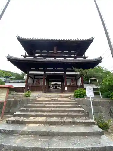 國前寺の山門