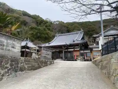 真観寺の{uncategorized: "未分類", other: "その他", undefined: "問題あり", building: "その他建物", grave: "お墓", sacred_gate: "鳥居", guardian: "狛犬", statue: "像", buddha: "仏像", history: "歴史", nature: "自然", garden: "庭園", animal: "動物", pagoda: "塔", temizu: "手水舎", mountain_gate: "山門・神門", sanctuary: "本殿・本堂", subordinate: "末社・摂社", art: "芸術", scenery: "景色", jizo: "地蔵", ema: "絵馬", goshuin: "御朱印", omikuji: "おみくじ", items: "授与品その他", amulet: "お守り", goshuincho: "御朱印帳", eats: "食事", festival: "お祭り", votive_dance: "神楽", shichigosan: "七五三参", wedding: "結婚式", experience: "体験その他", initially: "初詣", around: "周辺", anti_infection: "感染症対策"}