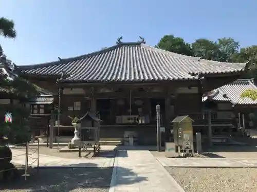 大興寺の本殿・本堂