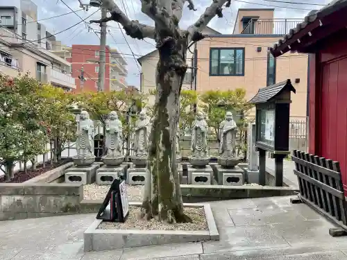 浄心寺の{uncategorized: "未分類", other: "その他", undefined: "問題あり", building: "その他建物", grave: "お墓", sacred_gate: "鳥居", guardian: "狛犬", statue: "像", buddha: "仏像", history: "歴史", nature: "自然", garden: "庭園", animal: "動物", pagoda: "塔", temizu: "手水舎", mountain_gate: "山門・神門", sanctuary: "本殿・本堂", subordinate: "末社・摂社", art: "芸術", scenery: "景色", jizo: "地蔵", ema: "絵馬", goshuin: "御朱印", omikuji: "おみくじ", items: "授与品その他", amulet: "お守り", goshuincho: "御朱印帳", eats: "食事", festival: "お祭り", votive_dance: "神楽", shichigosan: "七五三参", wedding: "結婚式", experience: "体験その他", initially: "初詣", around: "周辺", anti_infection: "感染症対策"}