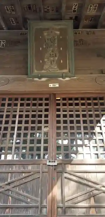 女體神社の本殿・本堂