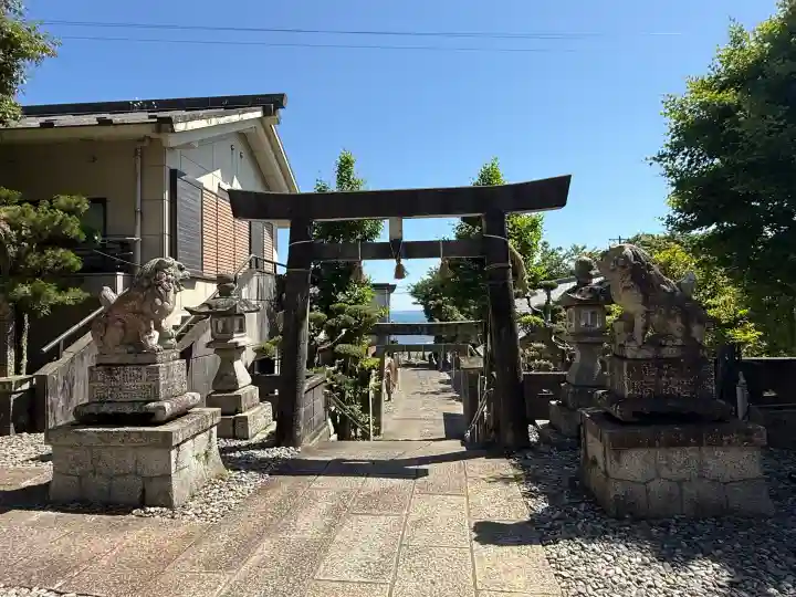 安乗神社の{uncategorized: "未分類", other: "その他", undefined: "問題あり", building: "その他建物", grave: "お墓", sacred_gate: "鳥居", guardian: "狛犬", statue: "像", buddha: "仏像", history: "歴史", nature: "自然", garden: "庭園", animal: "動物", pagoda: "塔", temizu: "手水舎", mountain_gate: "山門・神門", sanctuary: "本殿・本堂", subordinate: "末社・摂社", art: "芸術", scenery: "景色", jizo: "地蔵", ema: "絵馬", goshuin: "御朱印", omikuji: "おみくじ", items: "授与品その他", amulet: "お守り", goshuincho: "御朱印帳", eats: "食事", festival: "お祭り", votive_dance: "神楽", shichigosan: "七五三参", wedding: "結婚式", experience: "体験その他", initially: "初詣", around: "周辺", anti_infection: "感染症対策"}