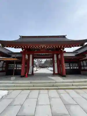 北海道護國神社の山門・神門