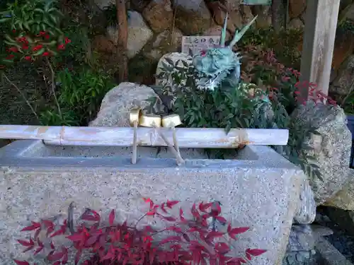 檜尾神社の手水舎