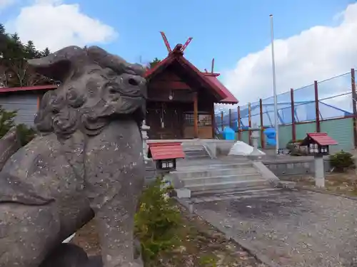 樺戸神社の狛犬