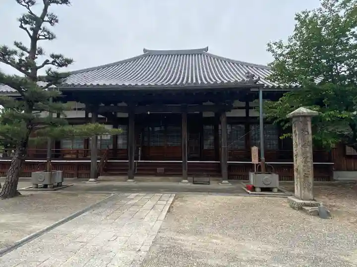勅願院 観音寺の本殿・本堂