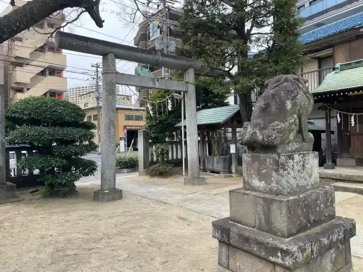 胡録神社の{uncategorized: "未分類", other: "その他", undefined: "問題あり", building: "その他建物", grave: "お墓", sacred_gate: "鳥居", guardian: "狛犬", statue: "像", buddha: "仏像", history: "歴史", nature: "自然", garden: "庭園", animal: "動物", pagoda: "塔", temizu: "手水舎", mountain_gate: "山門・神門", sanctuary: "本殿・本堂", subordinate: "末社・摂社", art: "芸術", scenery: "景色", jizo: "地蔵", ema: "絵馬", goshuin: "御朱印", omikuji: "おみくじ", items: "授与品その他", amulet: "お守り", goshuincho: "御朱印帳", eats: "食事", festival: "お祭り", votive_dance: "神楽", shichigosan: "七五三参", wedding: "結婚式", experience: "体験その他", initially: "初詣", around: "周辺", anti_infection: "感染症対策"}