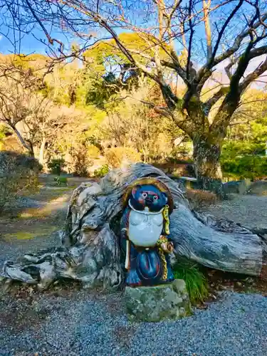 東城寺の像