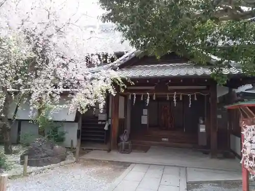 城山八幡宮の本殿