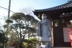 観音寺の像