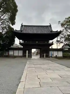 魚吹八幡神社の山門・神門