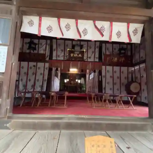 五社神社の{uncategorized: "未分類", other: "その他", undefined: "問題あり", building: "その他建物", grave: "お墓", sacred_gate: "鳥居", guardian: "狛犬", statue: "像", buddha: "仏像", history: "歴史", nature: "自然", garden: "庭園", animal: "動物", pagoda: "塔", temizu: "手水舎", mountain_gate: "山門・神門", sanctuary: "本殿・本堂", subordinate: "末社・摂社", art: "芸術", scenery: "景色", jizo: "地蔵", ema: "絵馬", goshuin: "御朱印", omikuji: "おみくじ", items: "授与品その他", amulet: "お守り", goshuincho: "御朱印帳", eats: "食事", festival: "お祭り", votive_dance: "神楽", shichigosan: "七五三参", wedding: "結婚式", experience: "体験その他", initially: "初詣", around: "周辺", anti_infection: "感染症対策"}