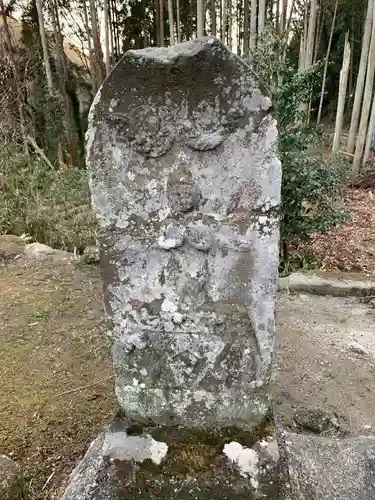 熊野神社の像