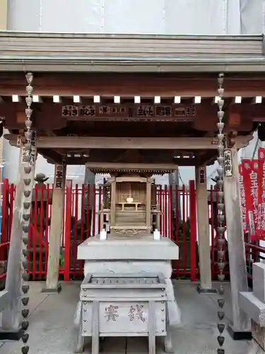 白玉稲荷神社の本殿・本堂