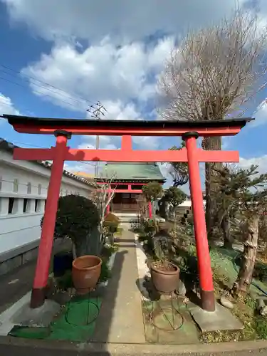 岩槻大師彌勒密寺の鳥居