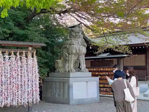 寒川神社の狛犬