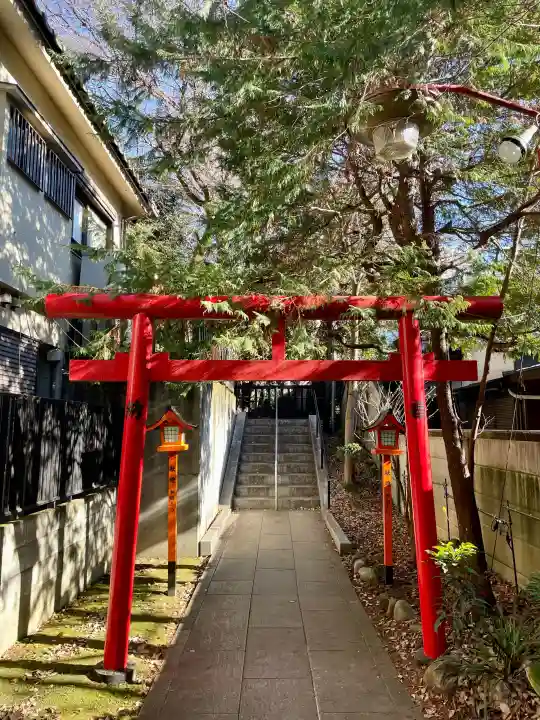 威光稲荷堂の{uncategorized: "未分類", other: "その他", undefined: "問題あり", building: "その他建物", grave: "お墓", sacred_gate: "鳥居", guardian: "狛犬", statue: "像", buddha: "仏像", history: "歴史", nature: "自然", garden: "庭園", animal: "動物", pagoda: "塔", temizu: "手水舎", mountain_gate: "山門・神門", sanctuary: "本殿・本堂", subordinate: "末社・摂社", art: "芸術", scenery: "景色", jizo: "地蔵", ema: "絵馬", goshuin: "御朱印", omikuji: "おみくじ", items: "授与品その他", amulet: "お守り", goshuincho: "御朱印帳", eats: "食事", festival: "お祭り", votive_dance: "神楽", shichigosan: "七五三参", wedding: "結婚式", experience: "体験その他", initially: "初詣", around: "周辺", anti_infection: "感染症対策"}