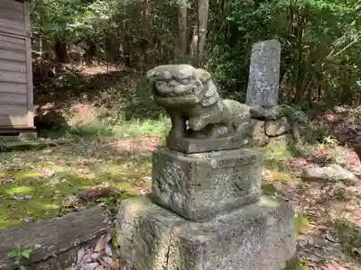 八雲神社の狛犬