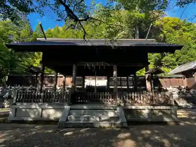 大名持神社の{uncategorized: "未分類", other: "その他", undefined: "問題あり", building: "その他建物", grave: "お墓", sacred_gate: "鳥居", guardian: "狛犬", statue: "像", buddha: "仏像", history: "歴史", nature: "自然", garden: "庭園", animal: "動物", pagoda: "塔", temizu: "手水舎", mountain_gate: "山門・神門", sanctuary: "本殿・本堂", subordinate: "末社・摂社", art: "芸術", scenery: "景色", jizo: "地蔵", ema: "絵馬", goshuin: "御朱印", omikuji: "おみくじ", items: "授与品その他", amulet: "お守り", goshuincho: "御朱印帳", eats: "食事", festival: "お祭り", votive_dance: "神楽", shichigosan: "七五三参", wedding: "結婚式", experience: "体験その他", initially: "初詣", around: "周辺", anti_infection: "感染症対策"}