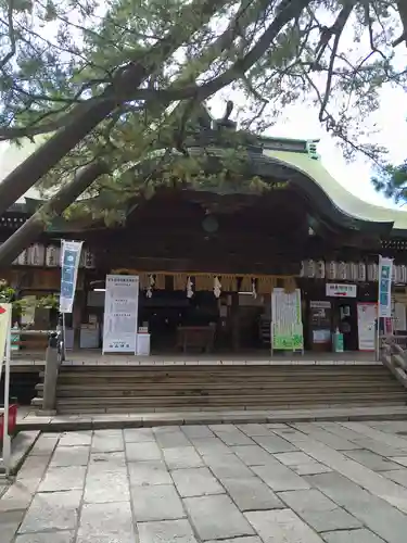 白山神社の本殿