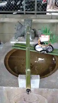 千住本氷川神社の手水舎