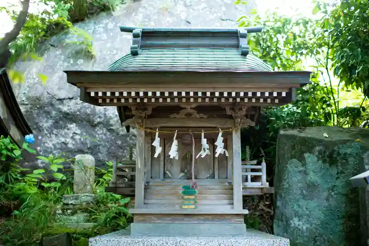 石都々古和気神社の末社・摂社