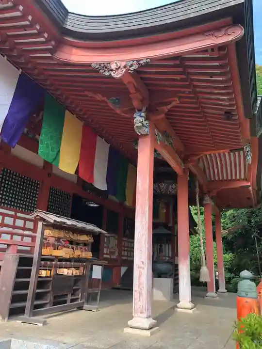 藥王院温泉寺の本殿・本堂