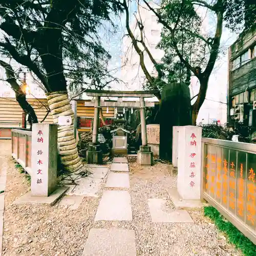 花園神社の末社